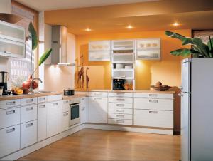 白色整体橱柜厨房家具图片